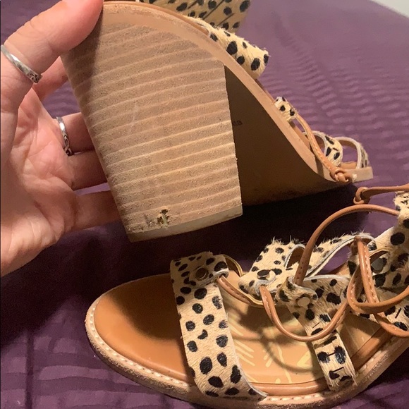 Dolce Vita "Luci" Leopard Calf Hair Laceup Sandal - Picture 4 of 4